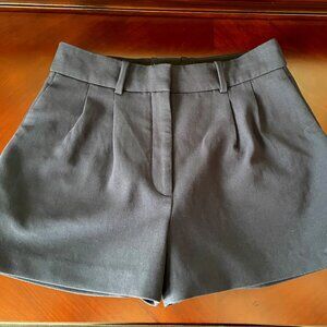 Aritzia Babaton Pleated Mini Short